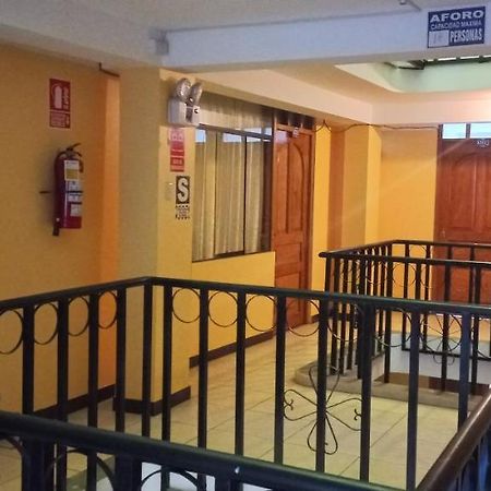 Hospedaje Santa Cruz II Sicuani エクステリア 写真